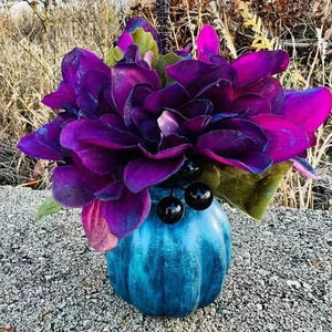 NEW Fun little spooky faux floral arrangement in shades of blue, black & purples